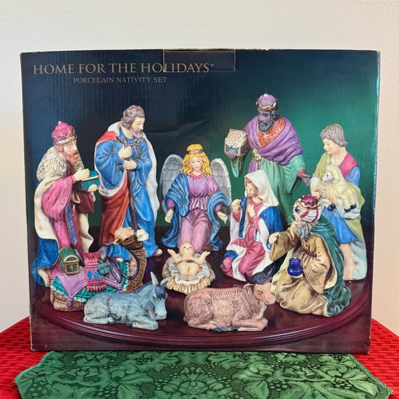 Vintage 12pc Porcelain Nativity Set - Picture 4 of 4